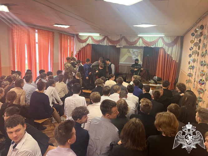 Ивановские школьники продолжают знакомство с подразделениями Росгвардии региона