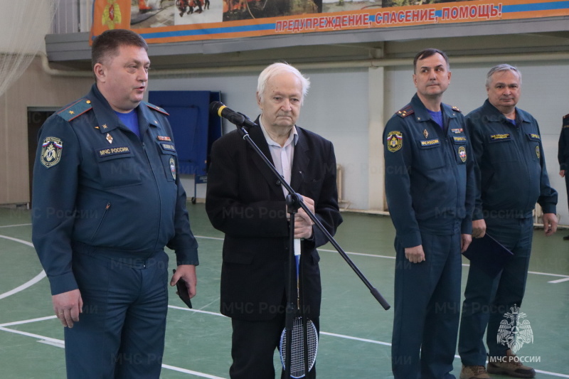 Объединяя поколения: в Главном управлении состоялся дружеский турнир по бадминтону