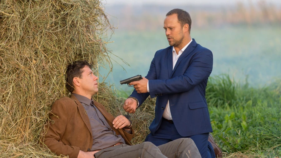 Сериал "Тёмная лошадка". 