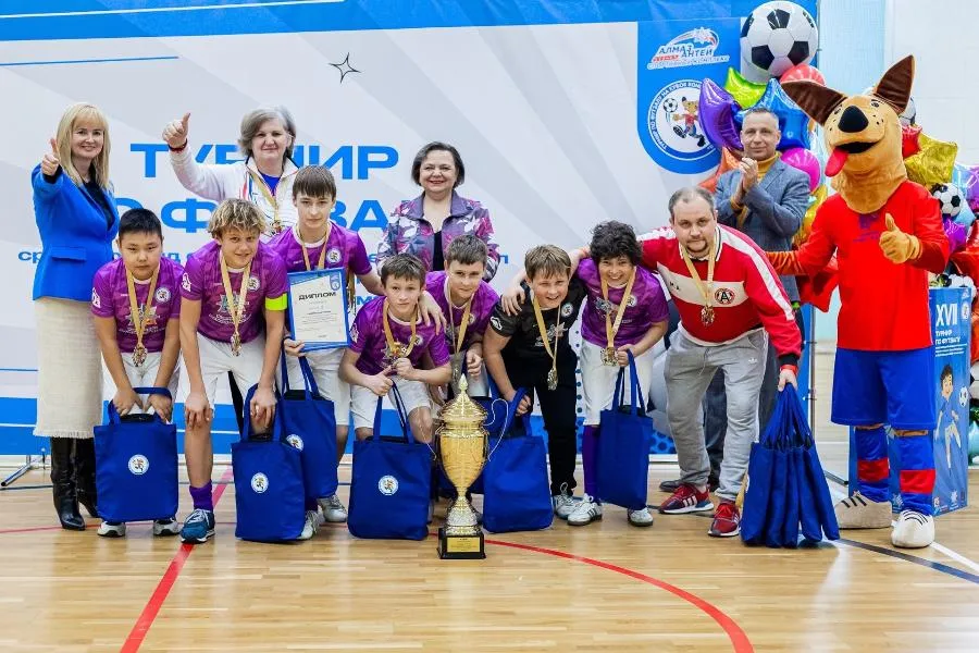 Школа № 591 выиграла Кубок «Алмаз-Антея» по футзалу в Невском районе | ФОТО предоставлено пресс-службой АО «НПО «Обуховский завод»