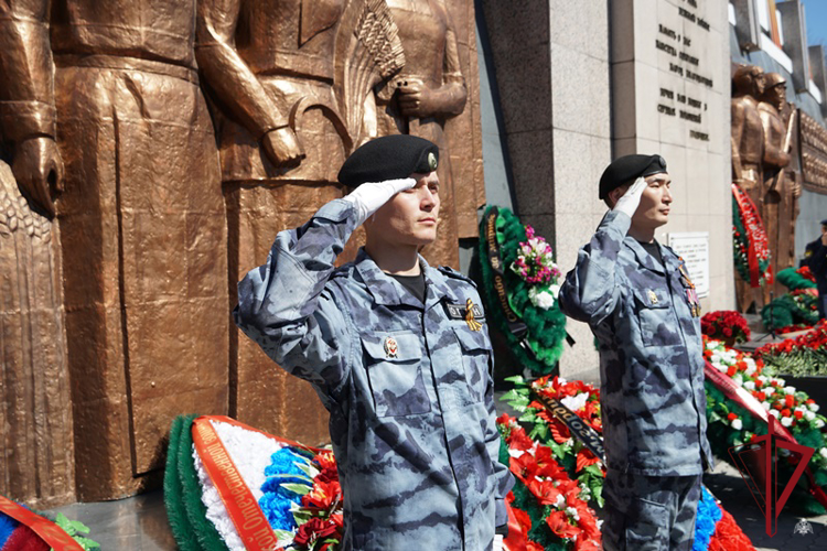 В Бурятии росгвардейцы почтили память погибших в годы Великой Отечественной войны