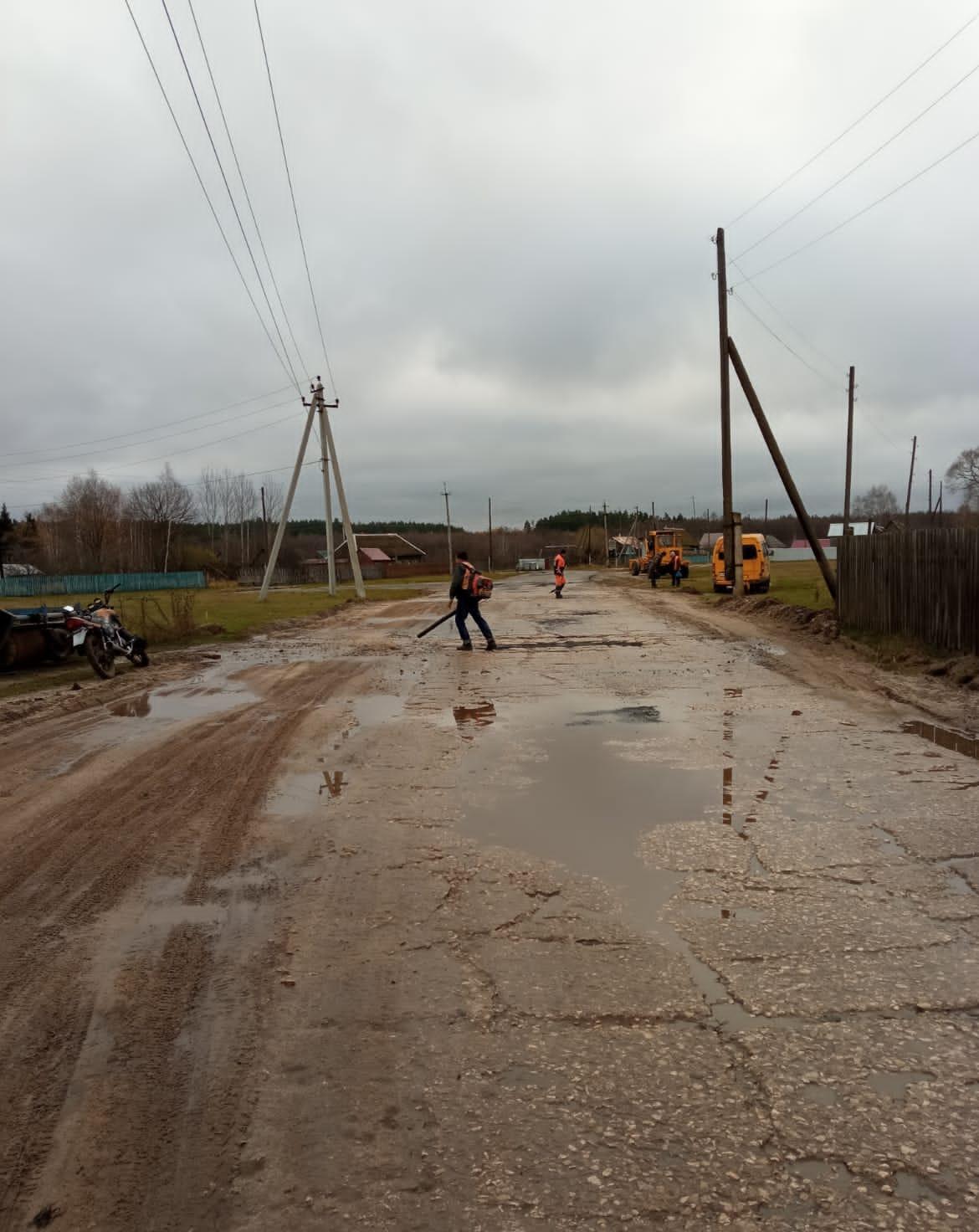 Погода в морсово на 10. Ремонт дороги. Село Морсово. Сел. Ремонт дороги багрчж Сарсаз.