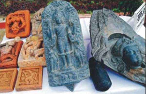 древняя статуэтка Вишну (Кришны), найденная в России