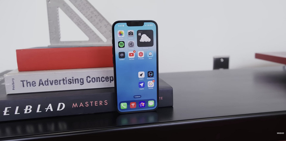 Какие iPhone стоит покупать в России в 2025 году