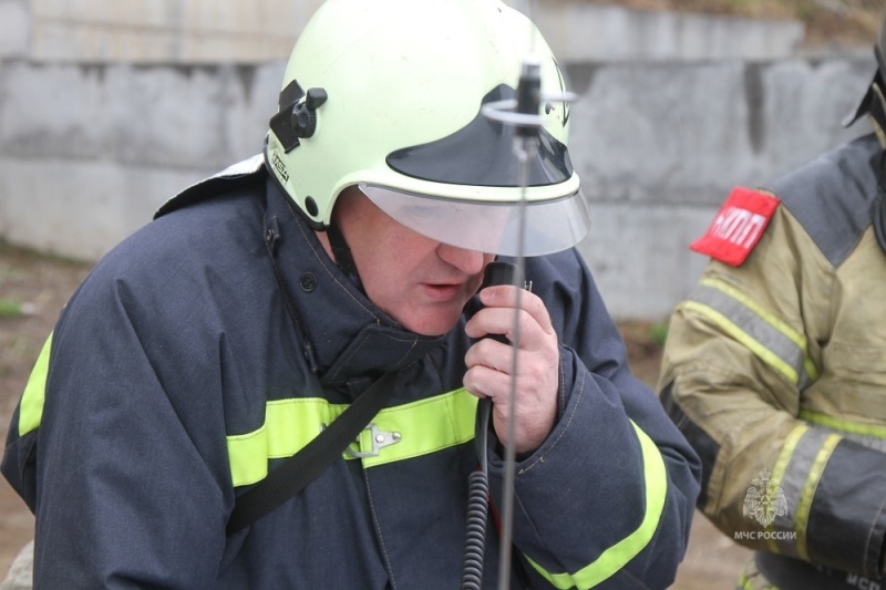 Учения: на Камчатке пожарные потушили «горящий» резервуар с дизельным топливом