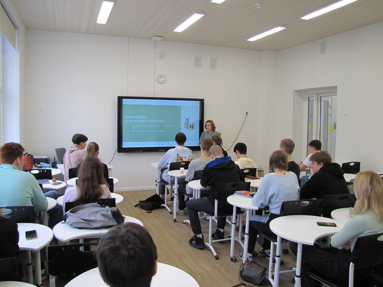 Ниу вшэ усачева 6. Школа в молодежном. Ревняков григорий мисис. Школа наукоград. Москва школа ученого.