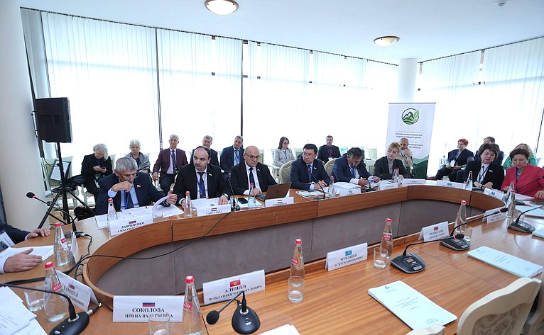 Заседание Постоянной комиссии МПА СНГ по аграрной политике, природным ресурсам и экологии (автор: Пресс-служба Министерства экономики и территориального развития Республики Дагестан)