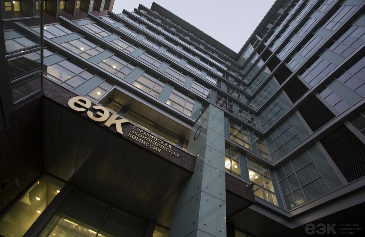 жизненная форма растений таблица 6 класс биология. высшие споровые растения систематика. философия московского царства. спенсер макферсон в сериале царство. царство отдел класс род вид растения.