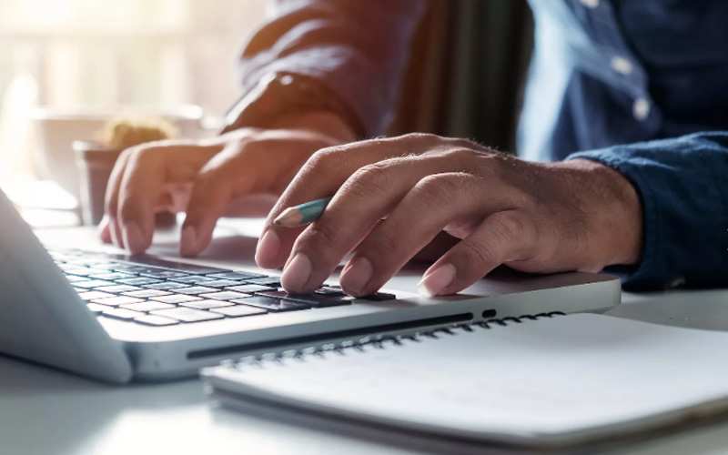 В России проведут эксперимент по маркировке телефонов и ноутбуков