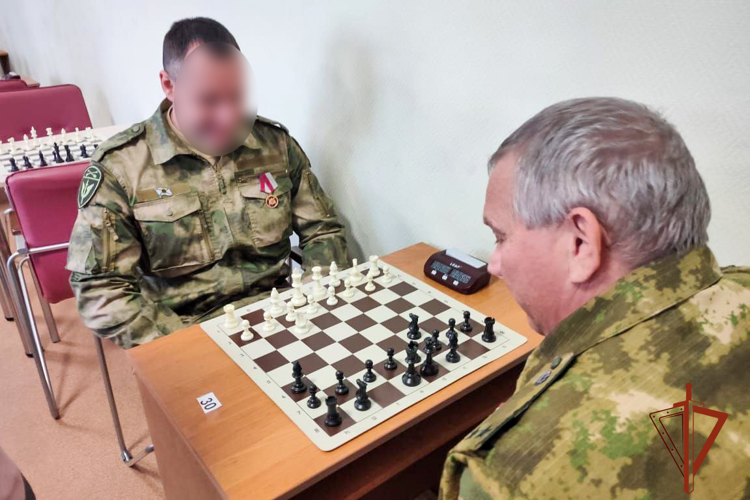 Шахматный турнир в честь Героя России Станислава Амелина из кемеровского ОМОН прошел в областном центре