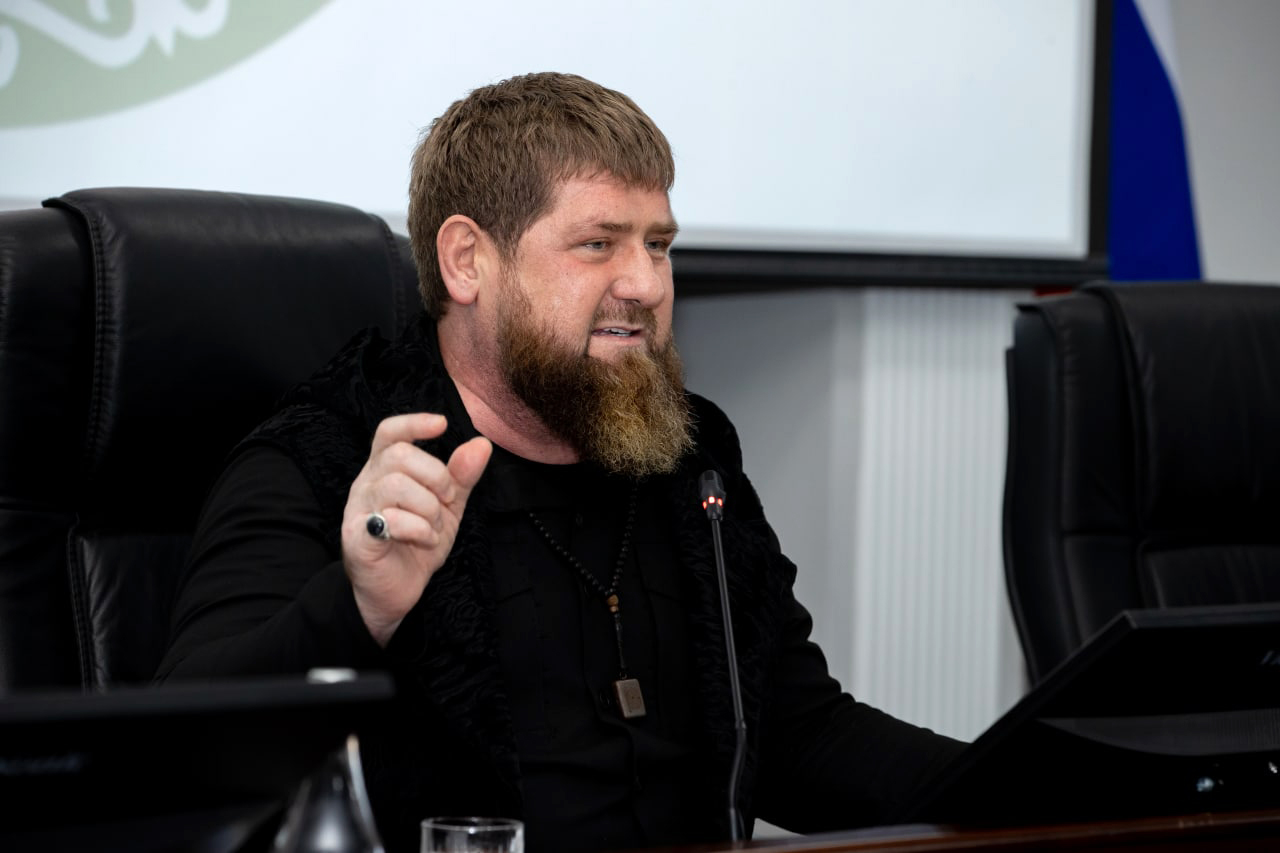 Рамзан кадыров. Рамзан кадыров. Кадыров провел. Глава чечни рамзан кадыров. Рамзан кадыров 2022.