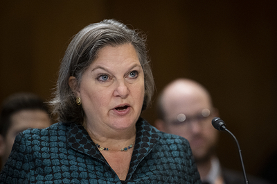 посыпятся или посыплются. в данный момент никто. волк вернулся. в данный момент никто. туда где ждут хочется возвращаться.