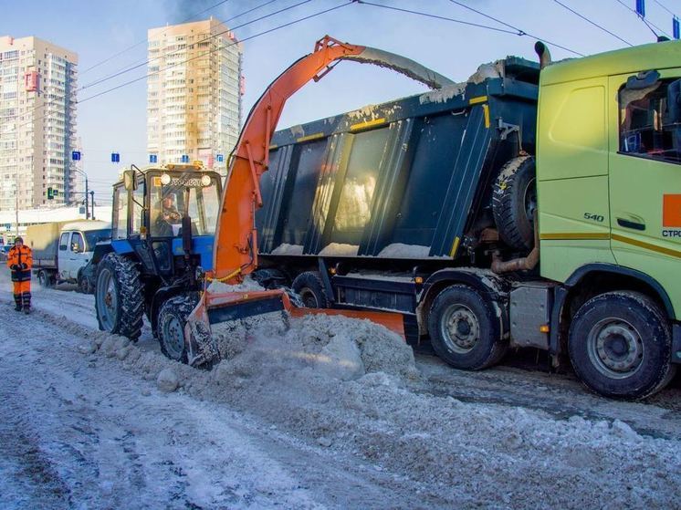 250 единиц техники выведено на улицы Челябинска для очистки города от снега