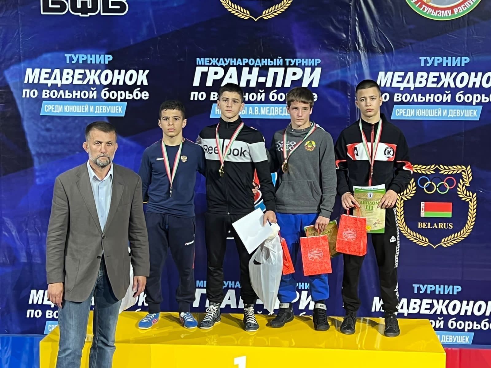 Турнир медведя по вольной борьбе. Турнир медведя по вольной борьбе. Турнир медведя по вольной борьбе. Турнир медведя по вольной борьбе. Гулькевичи соревнования по вольной борьбе.