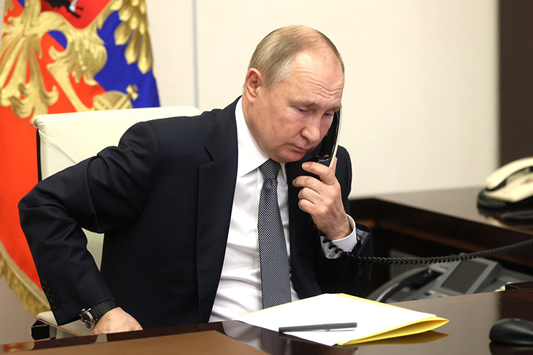 Владимир Путин сегодня провел переговоры с президентом ОАЭ Мухаммедом аль-Нахайяном