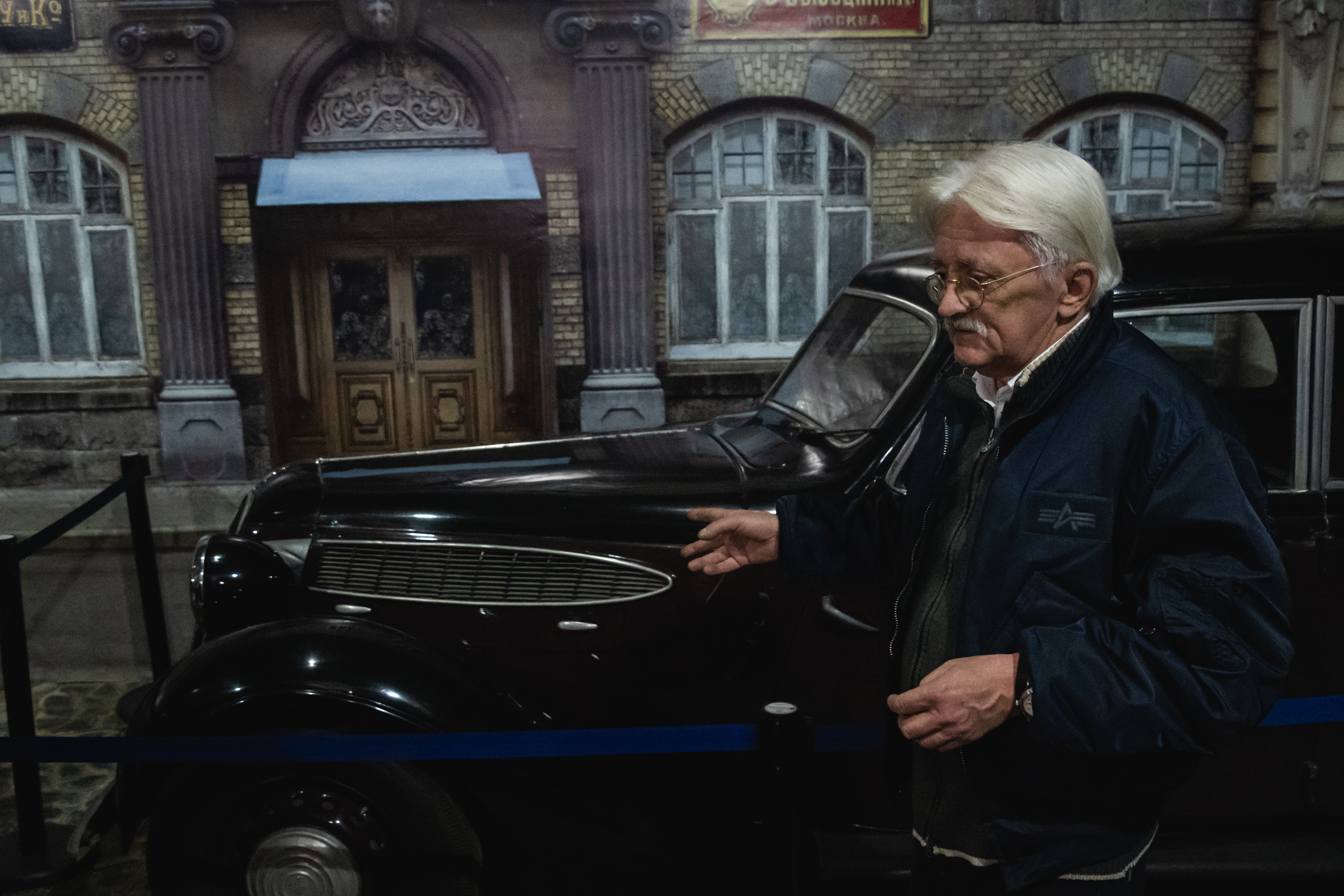 Киностудия «Ленфильм» провела экскурсию для блокадников 12