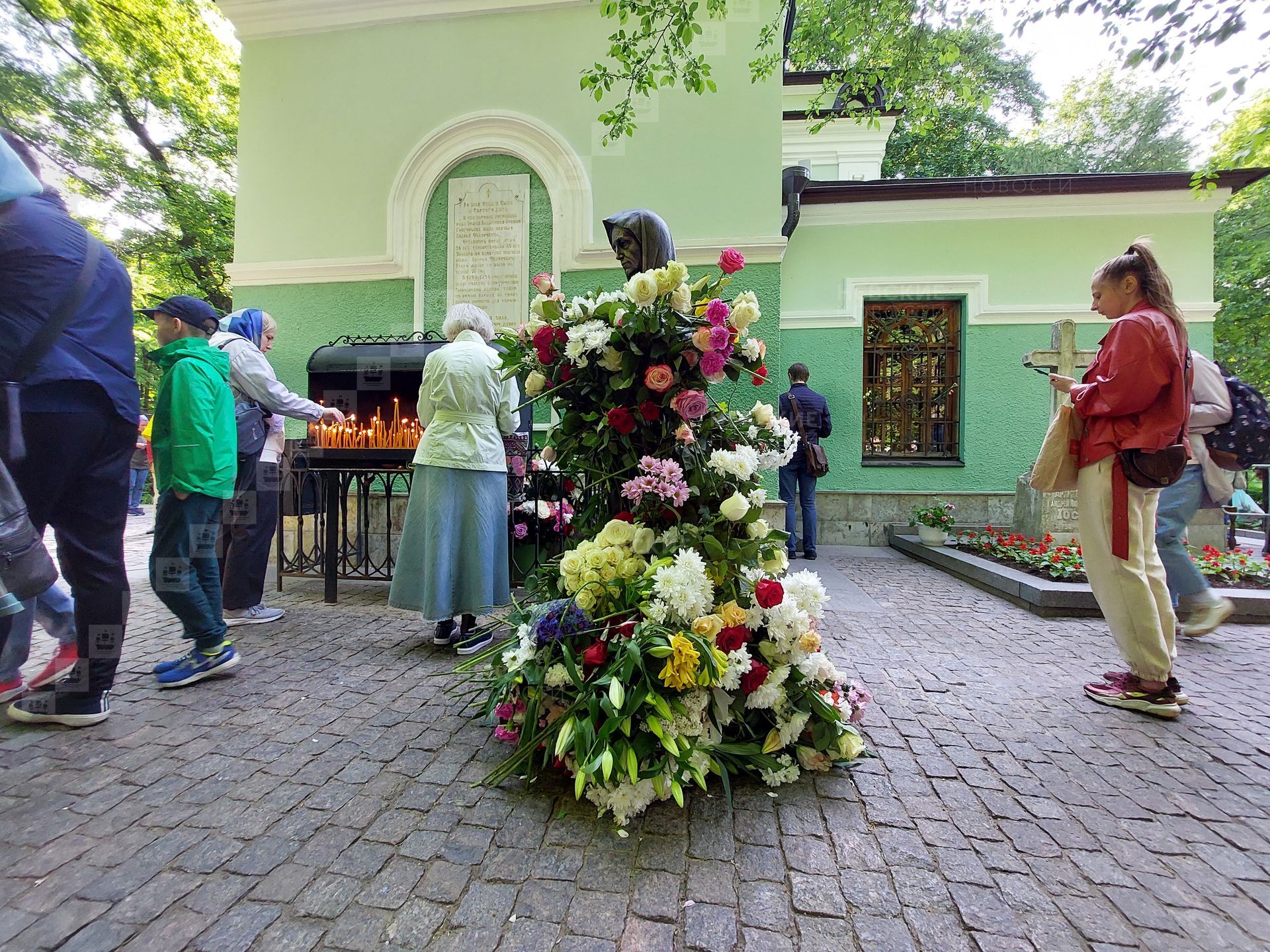 Могила ксении санкт петербург