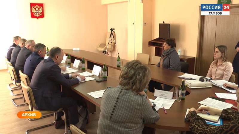 Злой мексиканский полицейский. Гражданку закрыли. Охрана метро. Гражданку закрыли. Издевательства над женщинами.