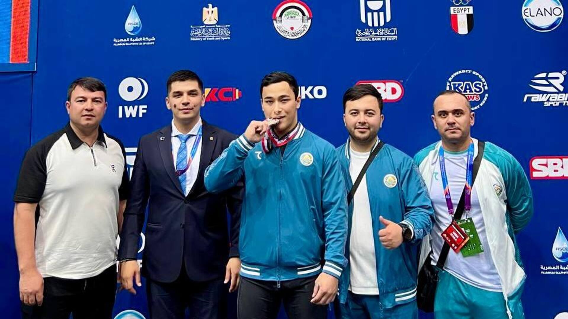 Юные тяжелоатлеты Узбекистана завоевали 2 медали на чемпионате мира в Египте - Sputnik Узбекистан, 1920, 06.05.2026