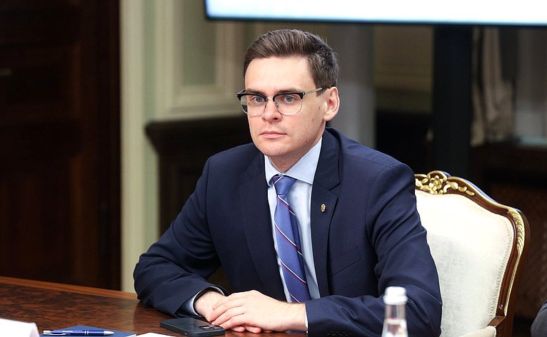 Константин Косачев провел встречу с заместителем Председателя Сената Республики Кения Катури Мурунги