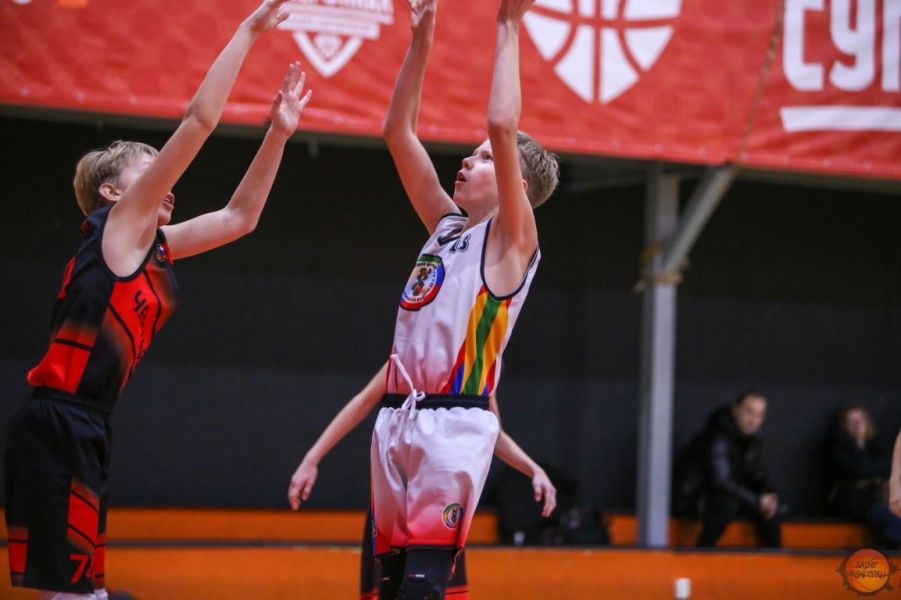 сборная россии по баскетболу 2016. престижное соревнование по баскетболу. баскетбольный матч. престижное соревнование по баскетболу. баскетбол соревнования.