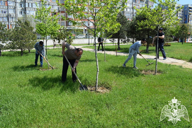 В Дагестане росгвардейцы приняли участие в общереспубликанском субботнике 