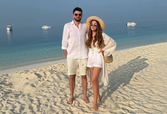 Похудевшая Ирина Дубцова демонстрирует на мальдивских пляжах чудеса акробатики 