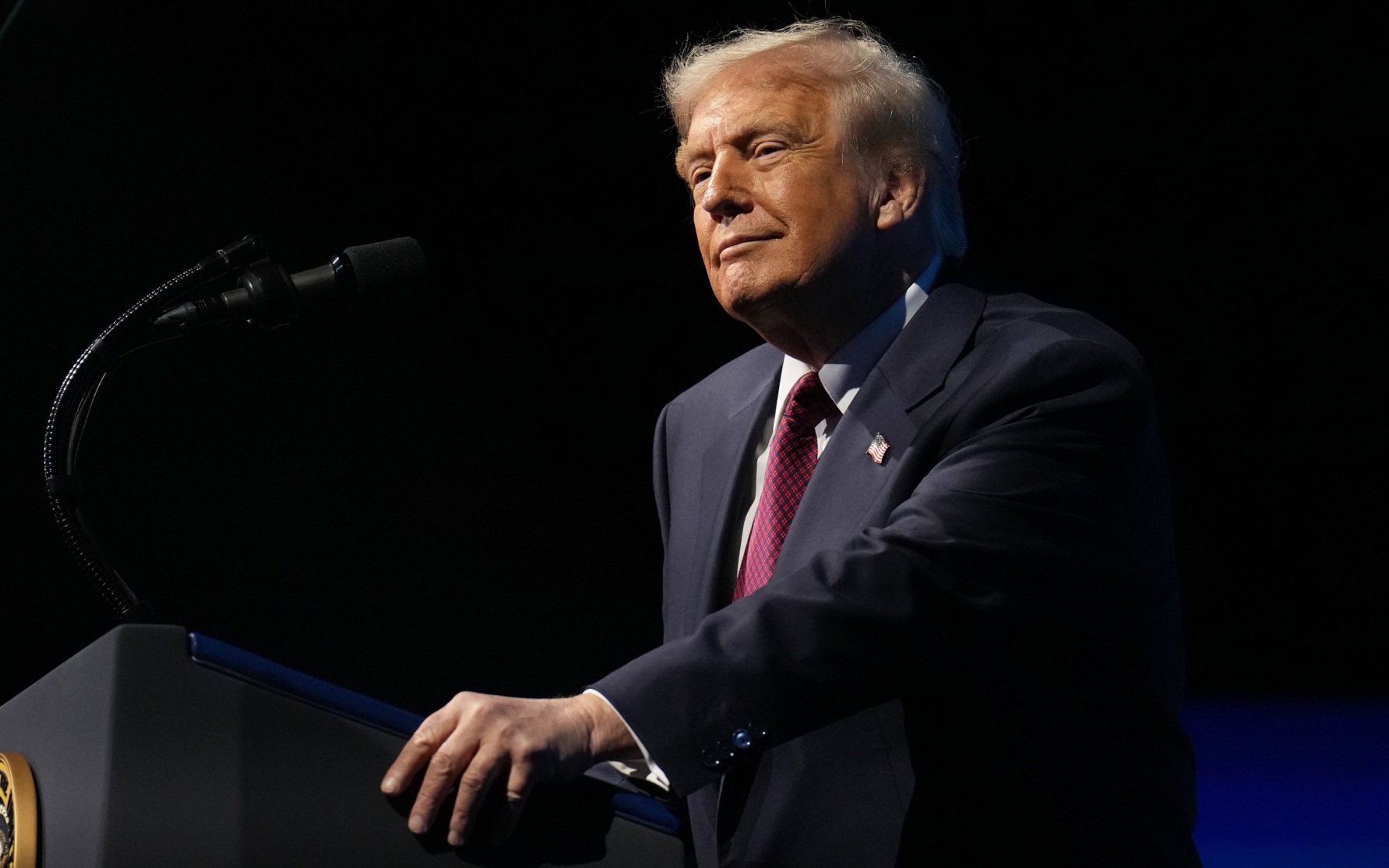Трамп объявил, что по его просьбе перемирие на Украине продлится 3 дня