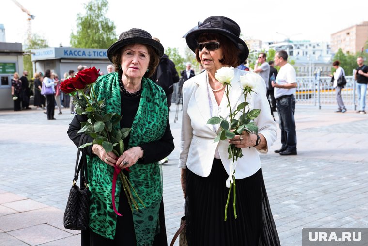 Бабушки и дедушки — настоящие хранители семейных традиций