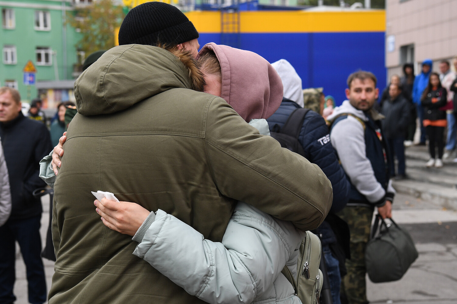 Вторая волна мобилизации 2024. Мобилизованные прощание. Семья военнослужащего. Поддержка военнослужащих. Мобилизация в России.