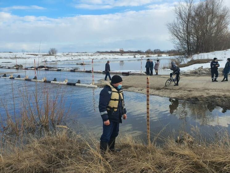 Затопило паводком участки дороги в двух районах Татарстана