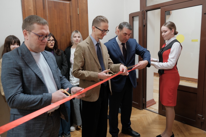 В церемонии открытия приняли участие ректор СГУПСа А.Л. Манаков, декан факультета МЭиП М.В. Корнеев и представители АО «ВЭД Агент»