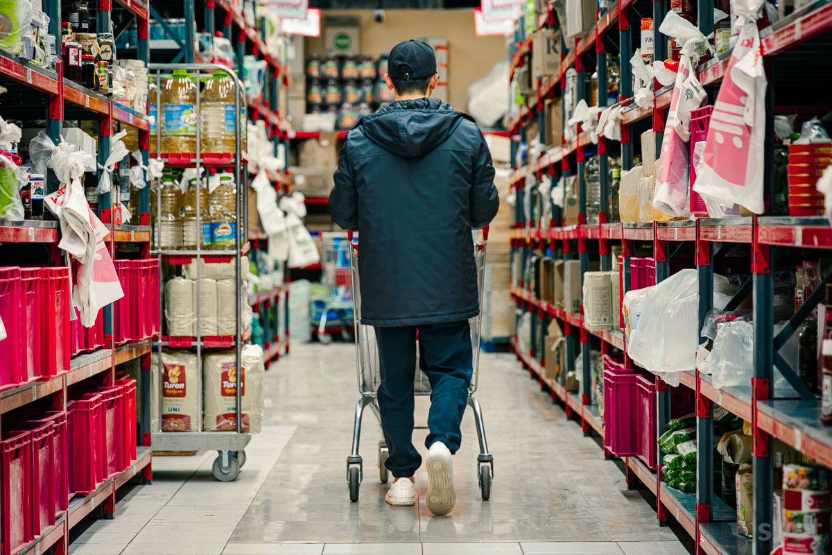 В начале 2024 года узбекистанцы стали меньше покупать из-за роста стоимости жизни — Korzinka