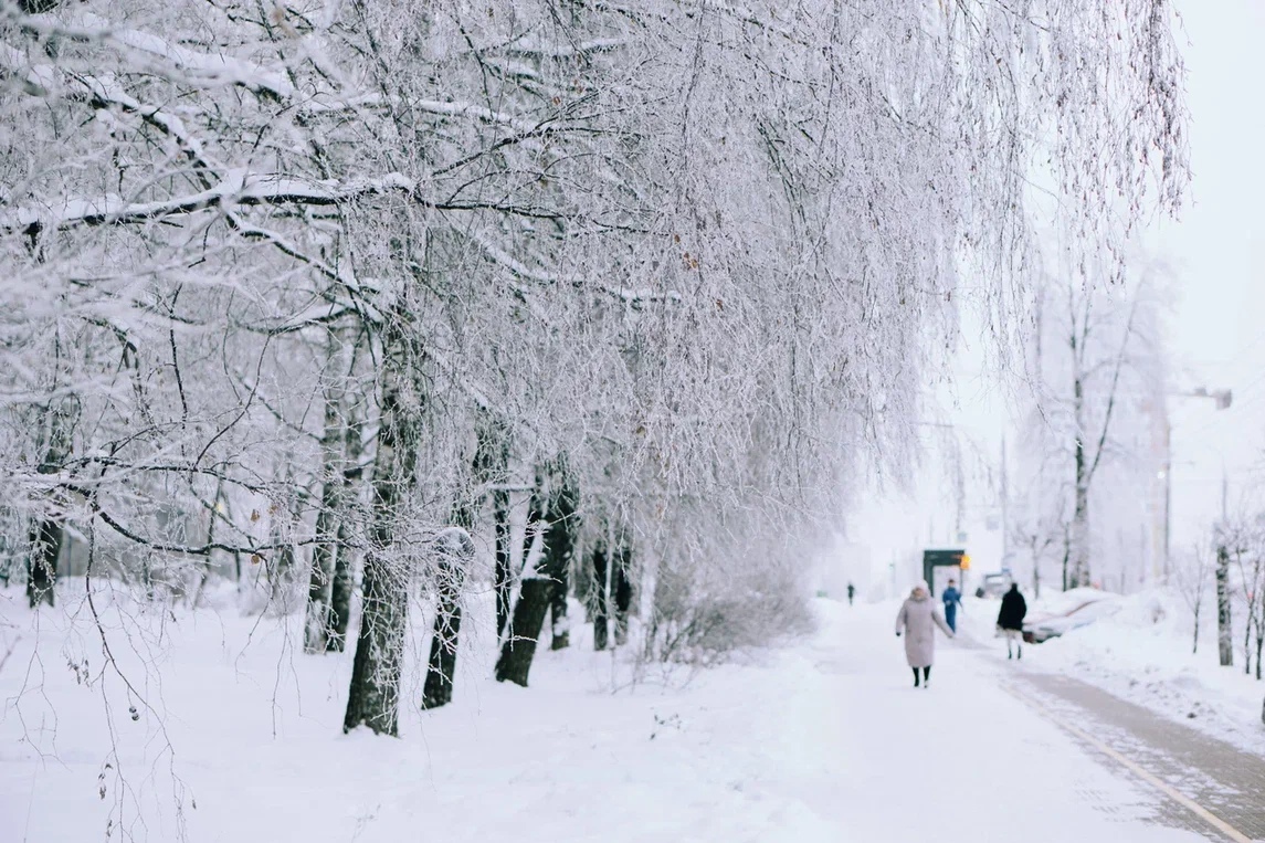 Погода в ижевске на апрель 2024. Снежный Ижевск. Фото заснеженный ноябрь. Снежок Кизнер Ижевск.