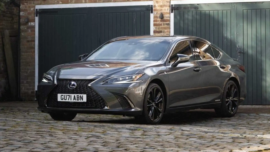 lexus-executive-sedan-es.webp