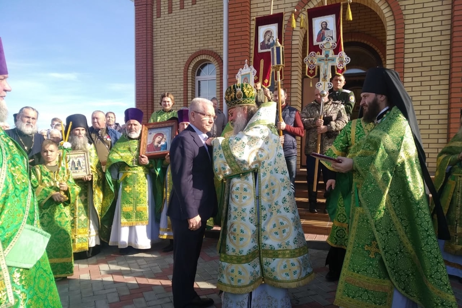 Депутат Николай Угаслов удостоен медали святителя Гурия