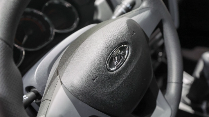 «АвтоВАЗ» остановил продажи Lada Largus из-за дефекта рулевого управления