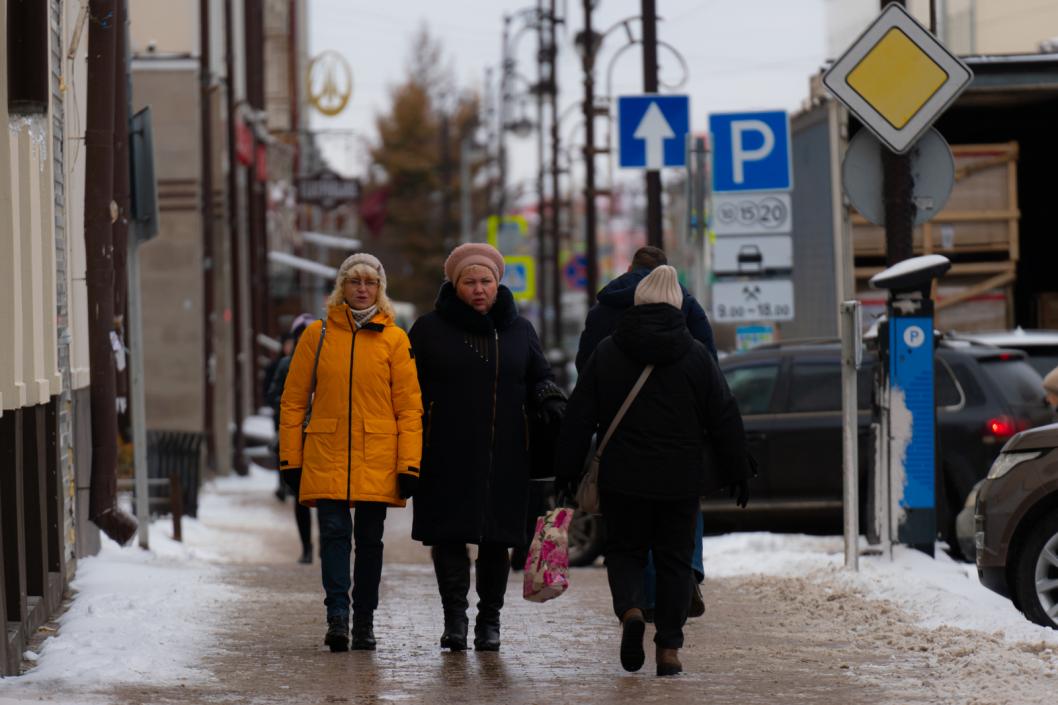 Помощь людям одеждой