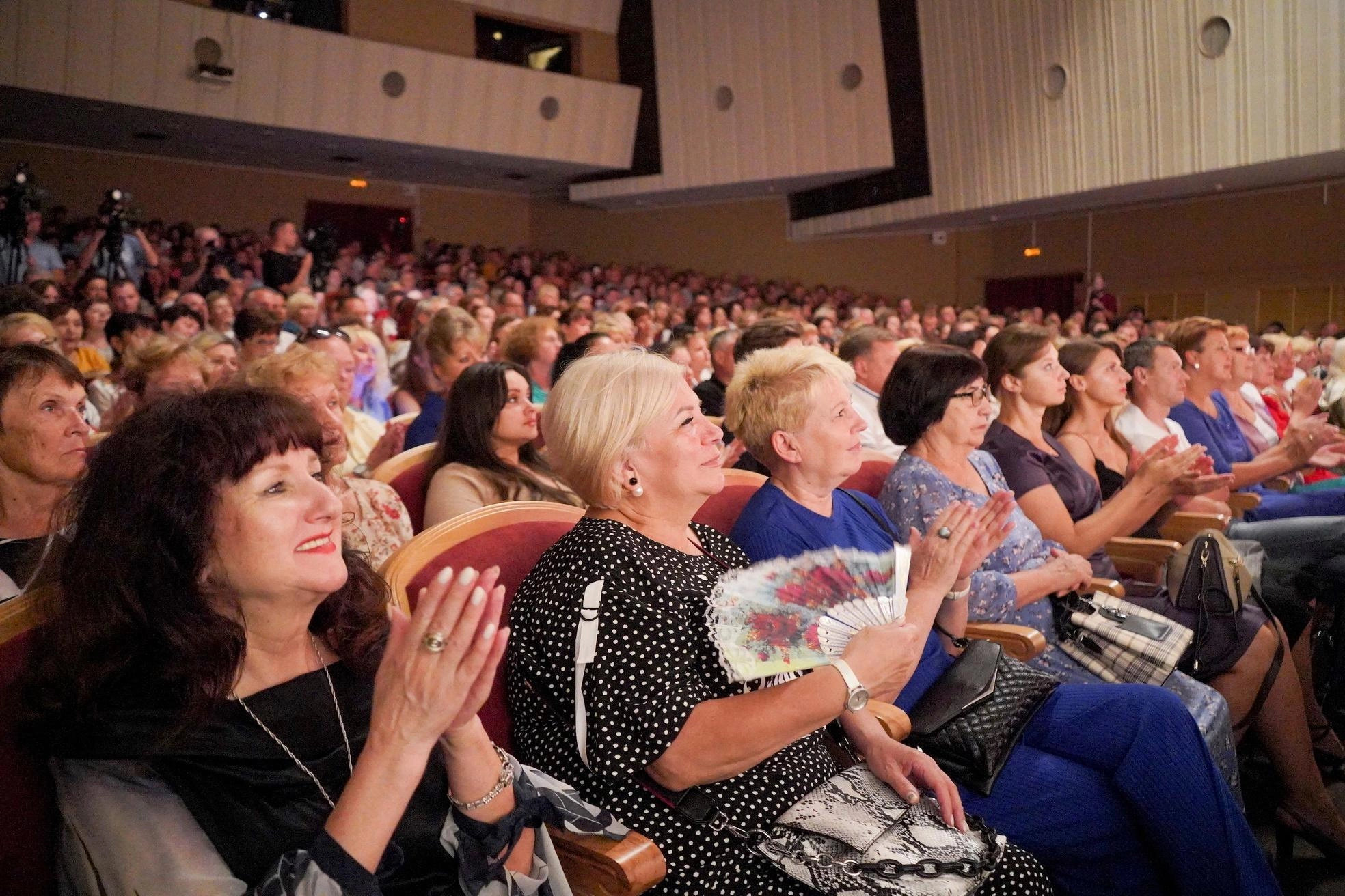 Год театра иваново. Островский фест Кинешма 21.08.2022. Открытие фестиваля в Кинешме. Фото фестиваль Кинешма театр. Фестиваль Островский фест 2022 Кинешма.