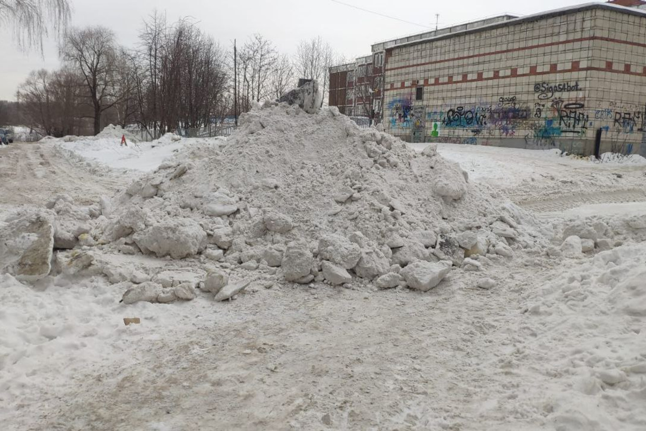 выставка снежных фигур в новосибирск. снежные фигуры бердск. снежная скульптура мчс новосибирск шмаков. выставка снежных фигур в новосибирске 2024. 23- й фестиваль снежных скульптур новосибирск.