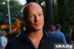 С 2022 года Панфилов снимается в главной роли в сериале «Акушер», где он играет военного хирурга Глеба Каверина