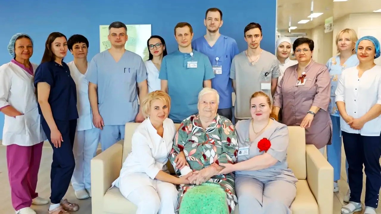 В Нижневартовске прооперировали 100-летнюю пациентку с разрушенным желчным пузырём