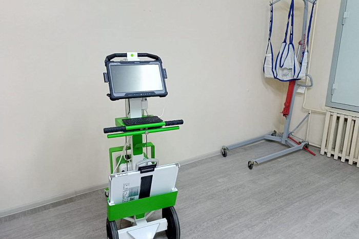 В больницы пяти районов Кировской области поступили передвижные рентген-аппараты