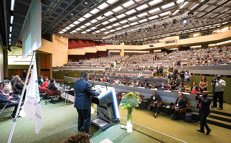 Сенаторы в составе делегации Федерального Собрания РФ участвуют в 151-й Ассамблее Межпарламентского союза в Женеве