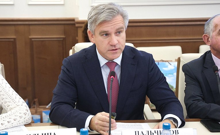 Совещание Комитета Совета Федерации по аграрно-продовольственной политике и природопользованию «О реализации Всероссийской программы «Деревья – памятники живой Природы»»