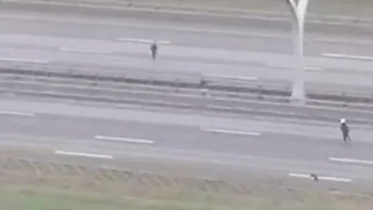 Скриншот видео: «Мегаполис»