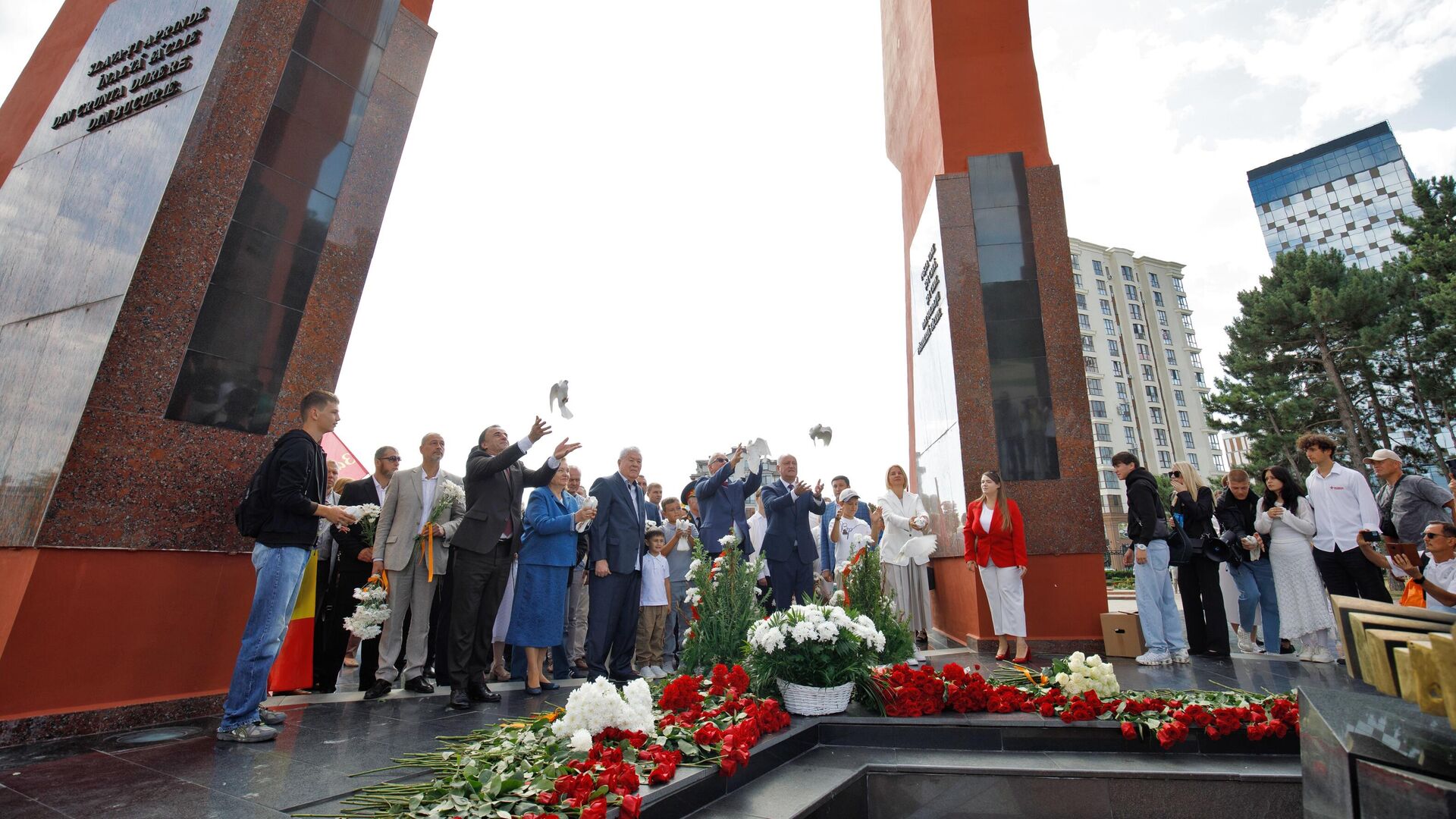 Марш в память об освобождении Молдавии от нацизма - Sputnik Молдова, 1920, 24.08.2025