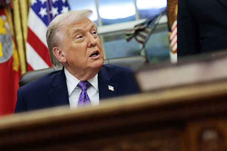 «В моем понимании ошибкой был, прежде всего, отказ от «треугольника Киссинджера», который считал, что Америке выгоднее быть ближе к России, чем Россия — к Китаю»