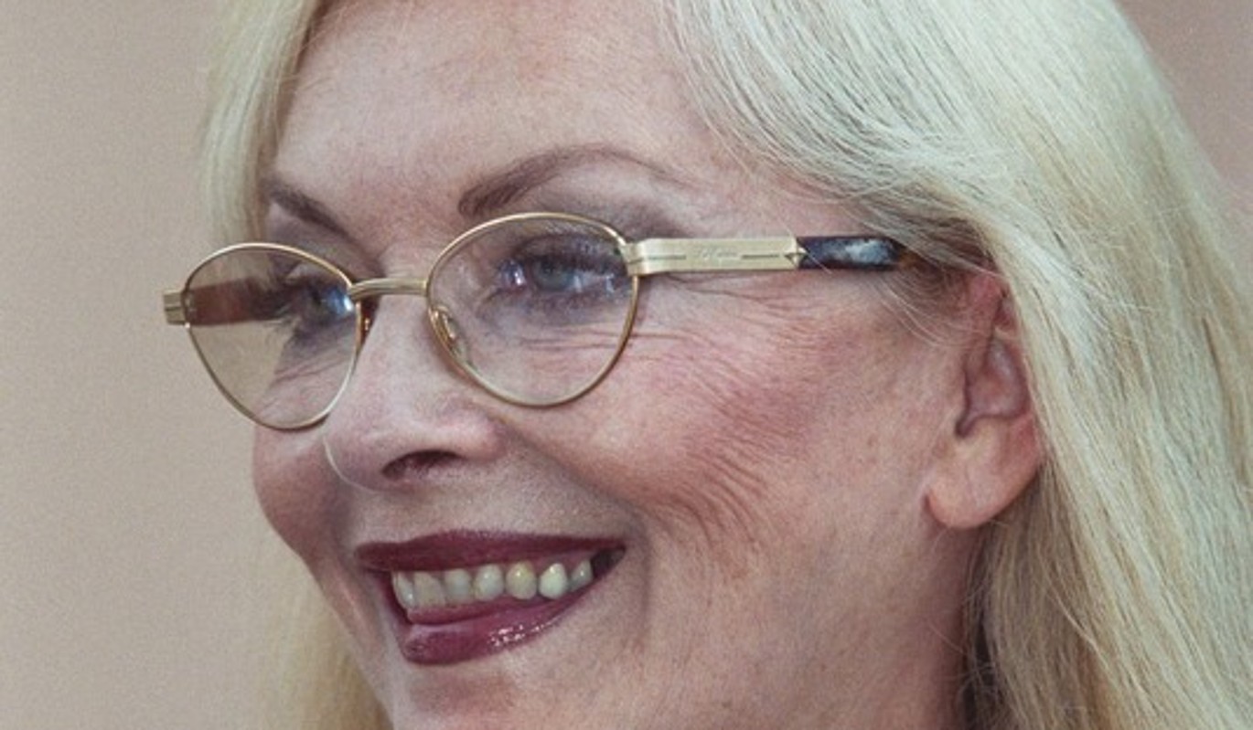 Барбара брыльска. Брыльска в иронии судьбы. Барбара брыльска ирония судьбы сейчас. Актриса с легким паром барбара брыльска. Барбара брыльска.