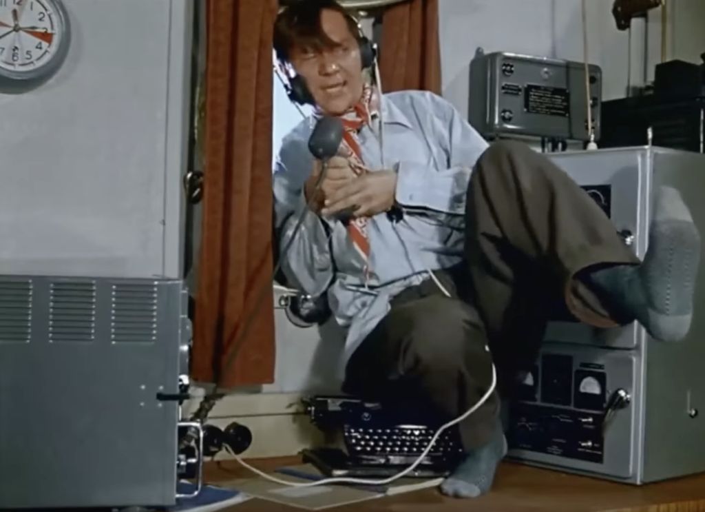 Полосатый рейс.jpg Полосатый рейс.jpg